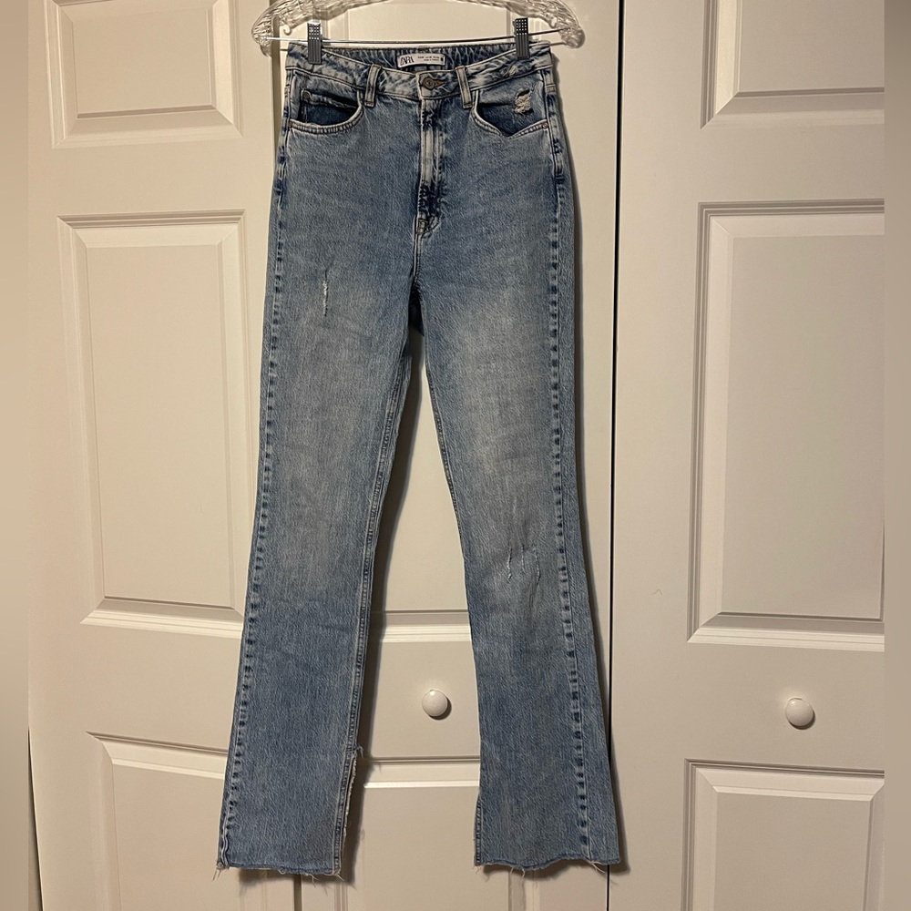 Zara high waisted straight split jeans size 6